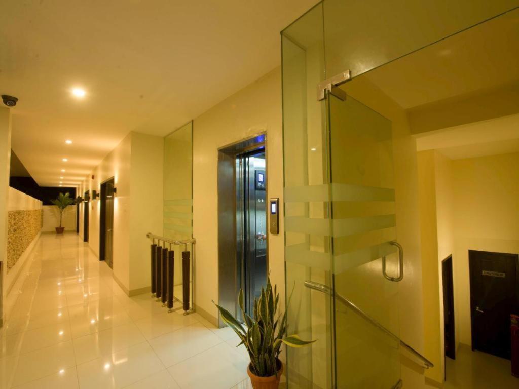 Infinity Suites Davao City Exteriér fotografie