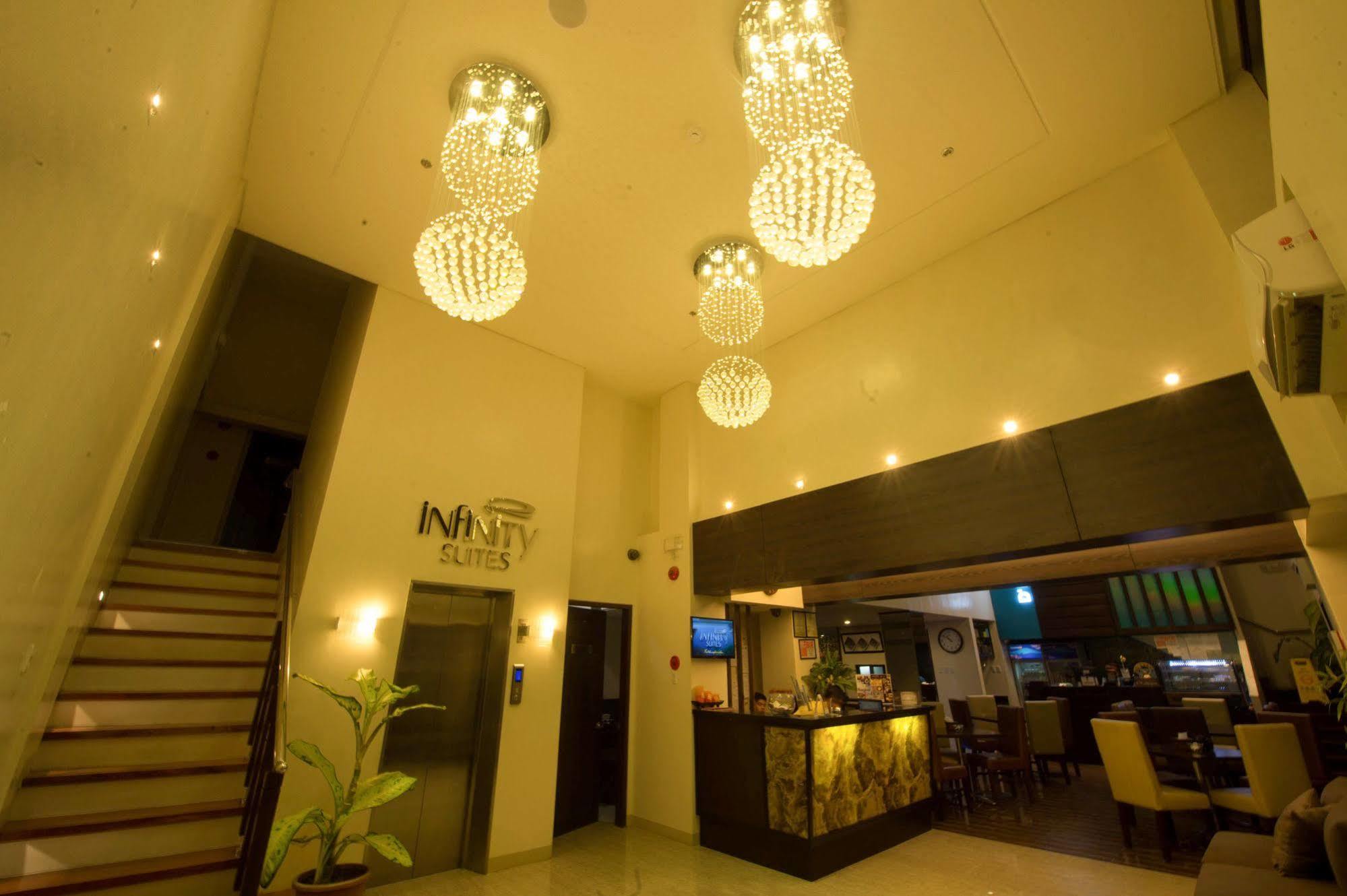 Infinity Suites Davao City Exteriér fotografie