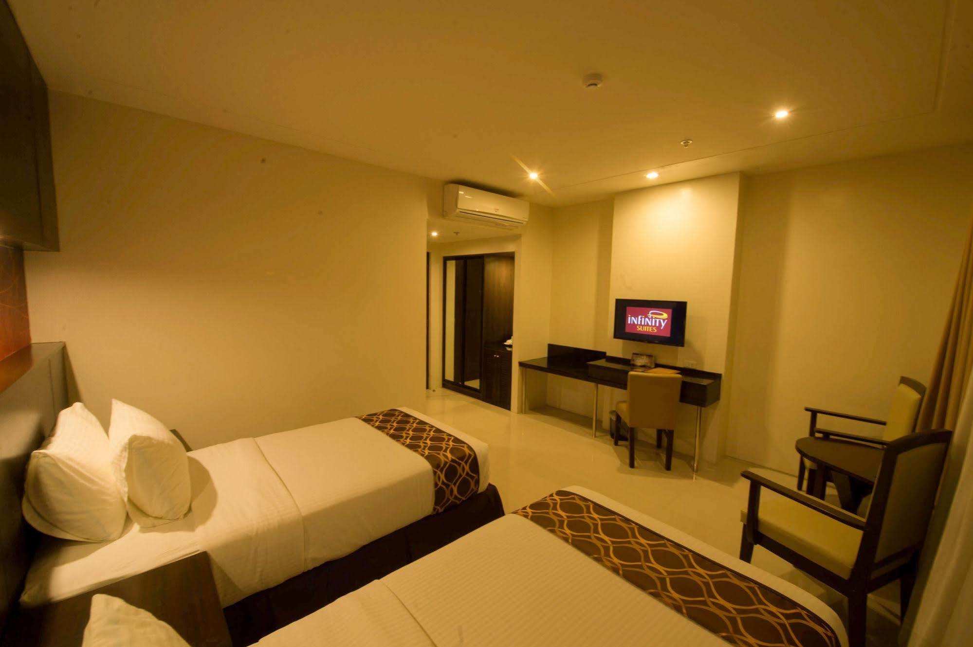 Infinity Suites Davao City Exteriér fotografie
