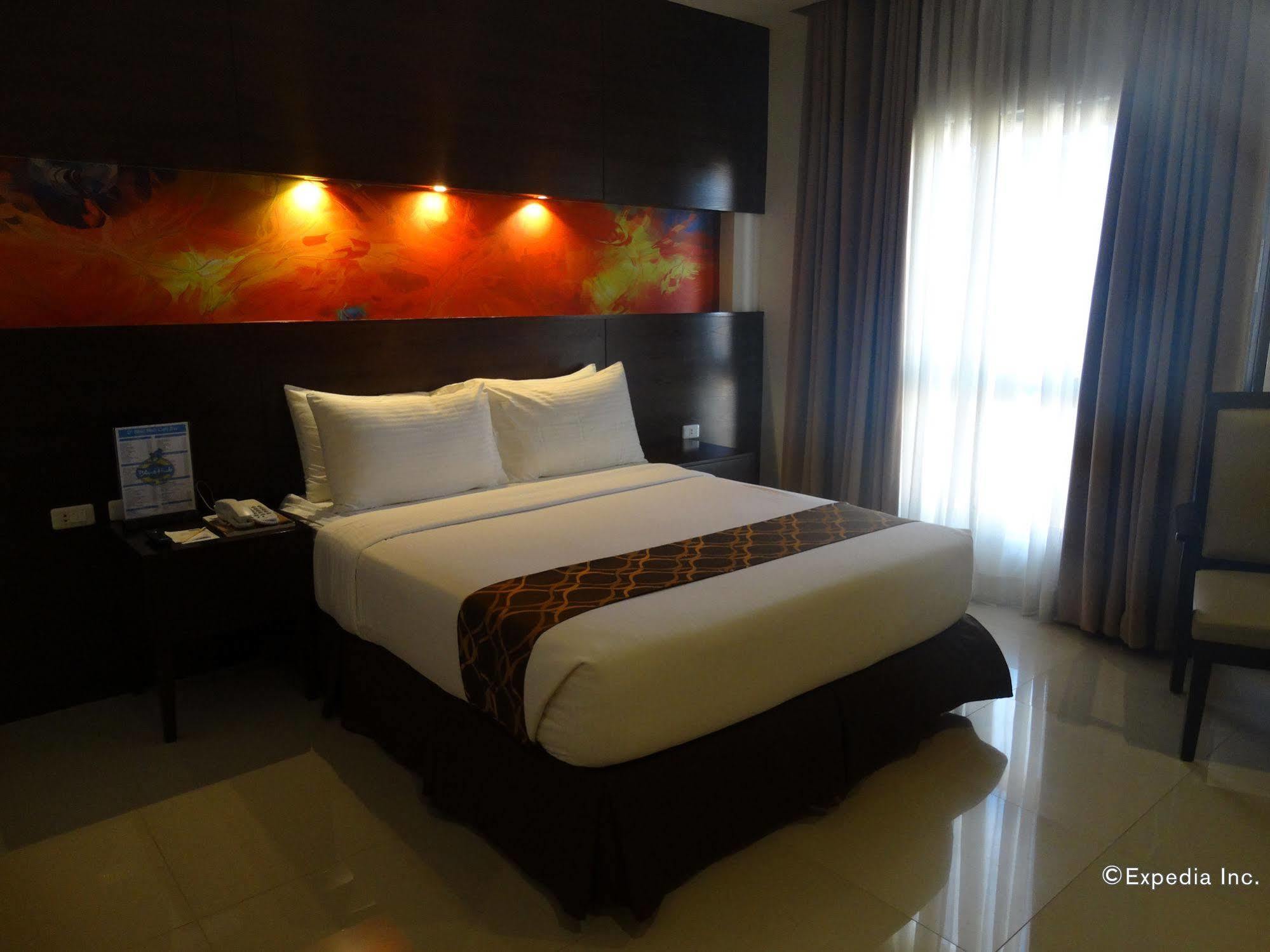 Infinity Suites Davao City Exteriér fotografie