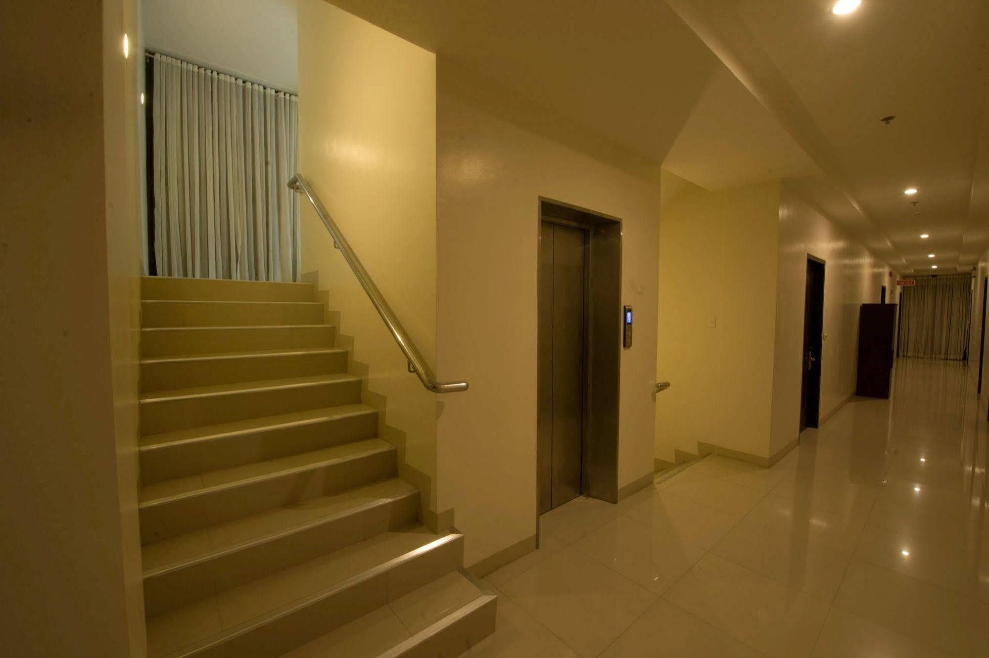 Infinity Suites Davao City Exteriér fotografie